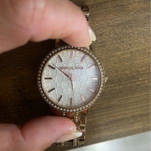 Michael Kors rose gold watch